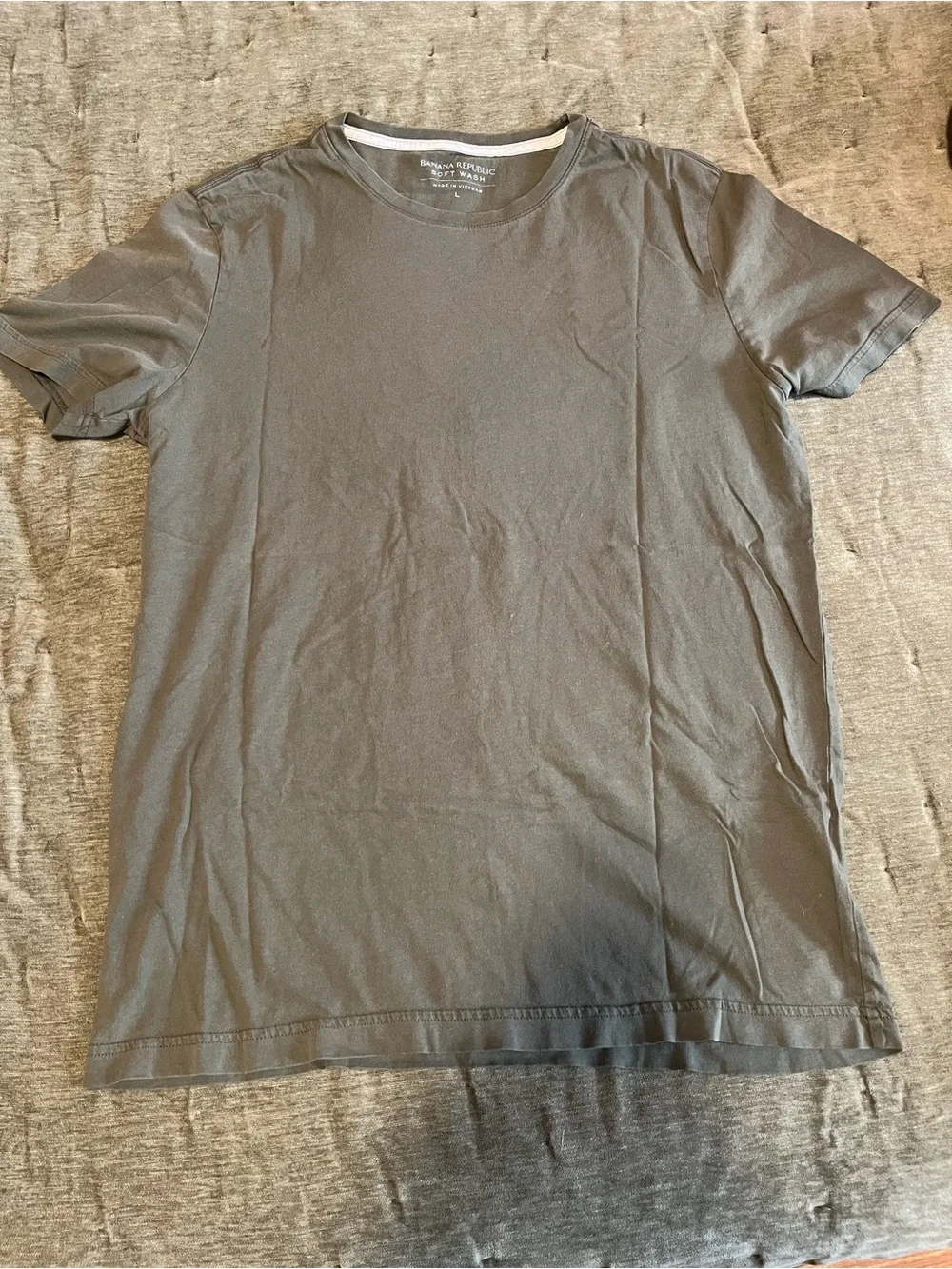 Banana Republic Men's Olive Crew Neck Short Sleeve Tee